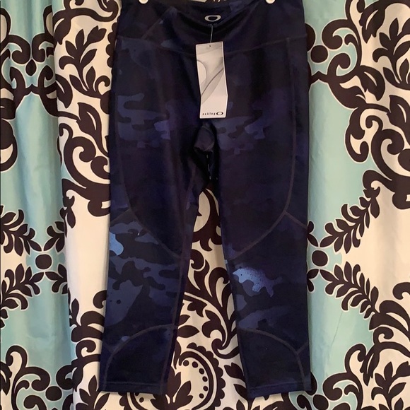 Oakley Pants - Oakley Capri Leggings